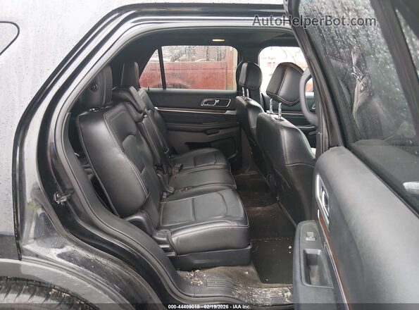 1FM5K8F86HGC23900 2017 FORD FORD EXPLORER Черный Вид наклейки с VIN-кодом