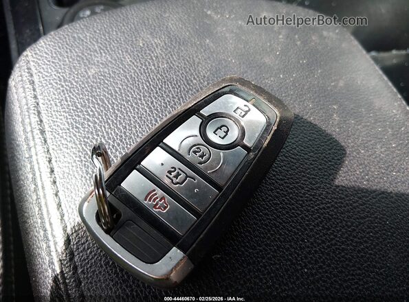 1FM5K8F88JGC27274 2018 FORD FORD EXPLORER Белый Вид панели приборов