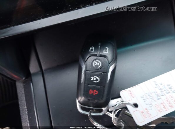1FM5K8GT0GGD08460 2016 FORD FORD EXPLORER Черный Вид панели приборов