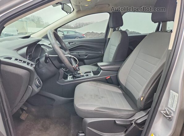 1FMCU0F74HUB49758 2017 FORD ESCAPE Silver Widok wnętrza z przodu