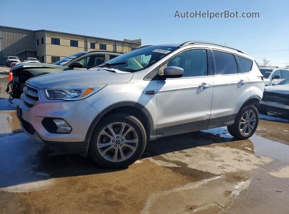 1FMCU0GD3JUD28142 2018 FORD ESCAPE Silver Front left