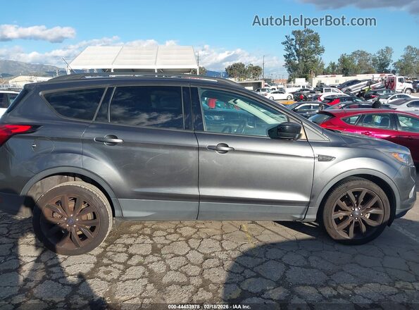 1FMCU0GD3KUA64874 2019 FORD ESCAPE Серый Вид задней части салона