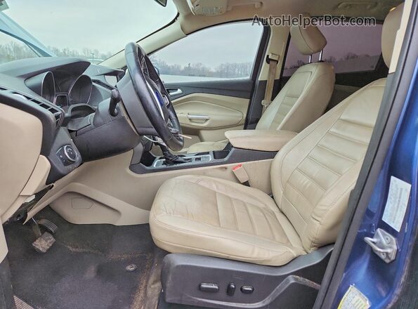 1FMCU0HD8JUC45224 2018 FORD ESCAPE Синий Вид салона спереди