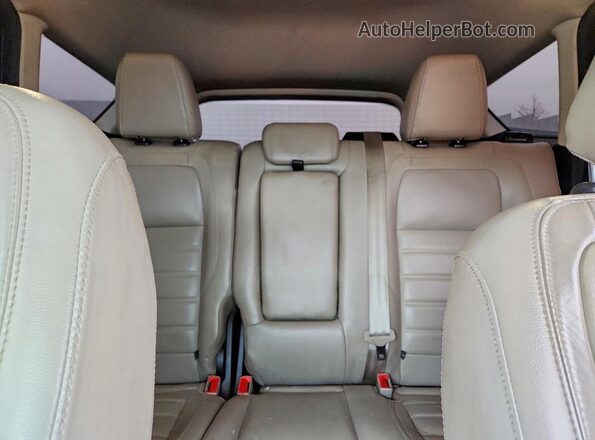 1FMCU0HD8JUC45224 2018 FORD ESCAPE Синий Вид задних сидений