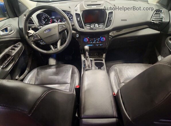 1FMCU0J9XHUE84242 2017 FORD ESCAPE Blue Widok deski rozdzielczej