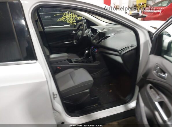 1FMCU9GD0KUC03945 2019 FORD ESCAPE White Widok wnętrza z przodu