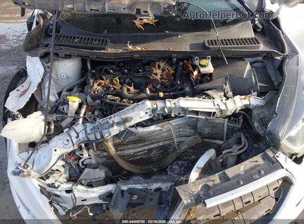 1FMCU9GD6KUC23682 2019 FORD ESCAPE Белый Вид сзади