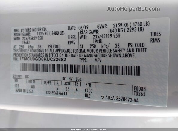 1FMCU9GD6KUC23682 2019 FORD ESCAPE Белый Вид подкапотного пространства