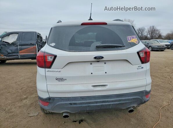1FMCU9GD7KUB02935 2019 FORD ESCAPE White Вид ззаду