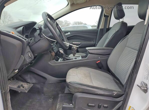 1FMCU9GD7KUB02935 2019 FORD ESCAPE White Вид салону спереду