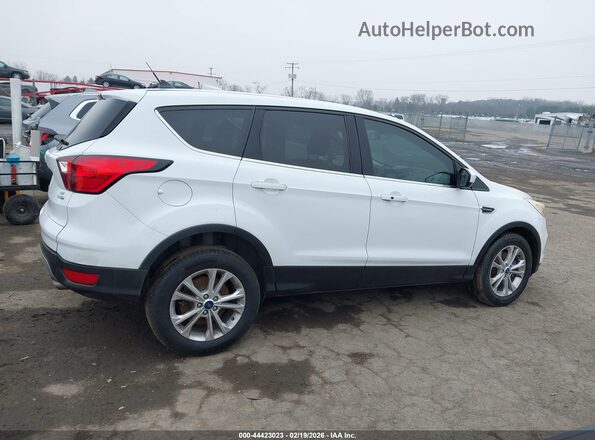 1FMCU9GD9KUB65325 2019 FORD ESCAPE White Widok wnętrza z tyłu