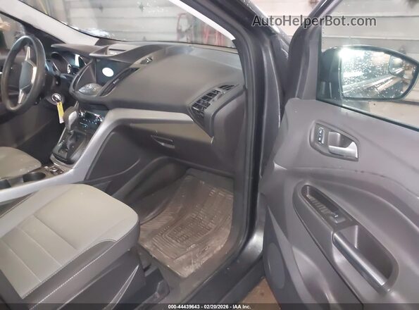 1FMCU9GX5GUB54047 2016 FORD ESCAPE Серый Вид салона спереди