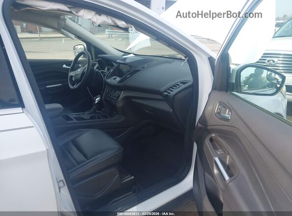 1FMCU9HD3KUB77047 2019 FORD ESCAPE Белый Вид салона спереди