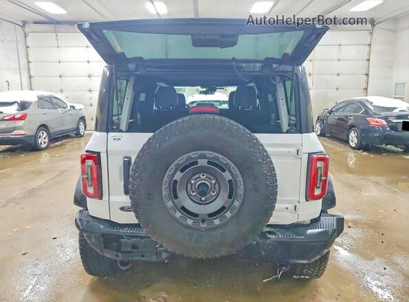 1FMEE9BH2SLB68329 2025 FORD BRONCO Белый Вид сзади