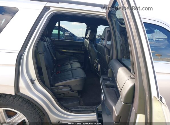 1FMJU1HT3JEA40943 2018 FORD EXPEDITION Серебряный Вид наклейки с VIN-кодом
