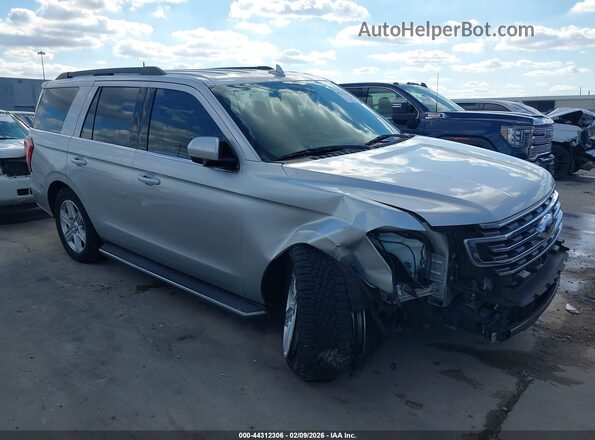 1FMJU1HT3JEA40943 2018 FORD EXPEDITION Серебряный Передняя правая четверть
