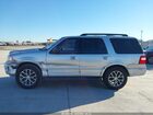 2017 Ford Expedition Xlt Серебряный vin: 1FMJU1HT8HEA25588