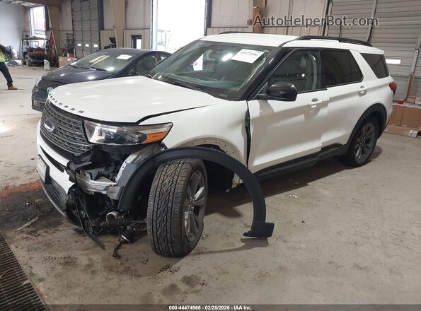 1FMSK8DH3NGB70252 2022 FORD FORD EXPLORER Белый Передняя левая четверть
