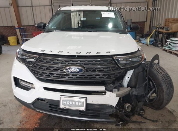 1FMSK8DH3NGB70252 2022 FORD FORD EXPLORER Белый Вид спереди