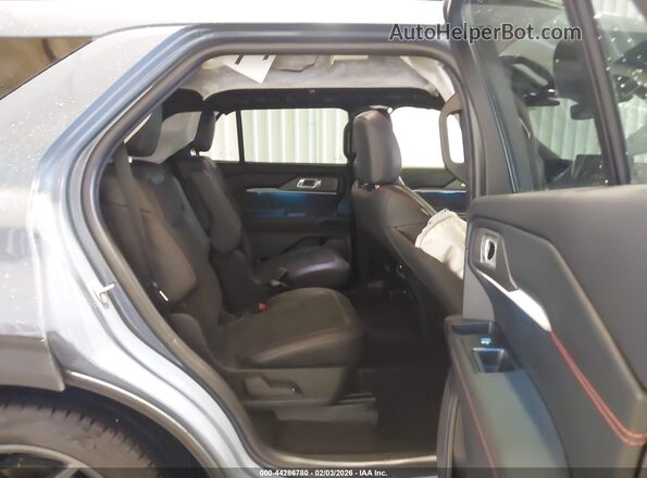 1FMWK8GC3TGA16221 2026 FORD FORD EXPLORER Gray Widok naklejki z numerem VIN