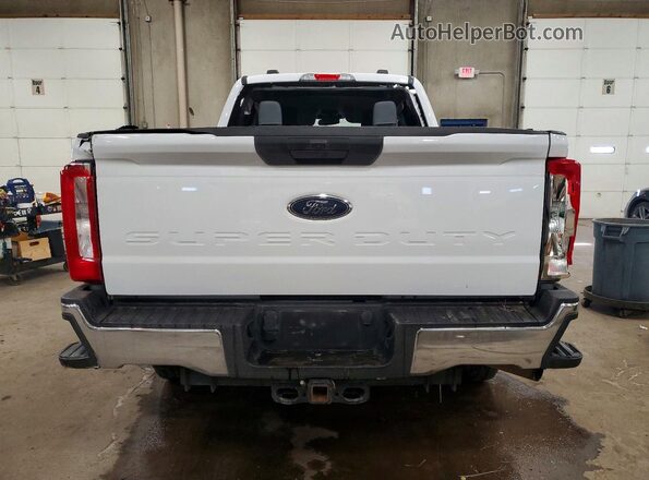1FT7W2BN7PEE08932 2023 FORD F250 White Widok z tyłu