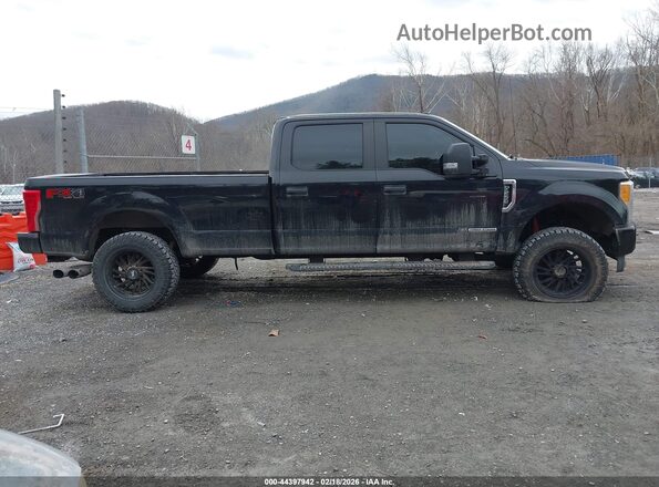 1FT7W2BT0HEF27194 2017 FORD F-250 Черный Вид задней части салона