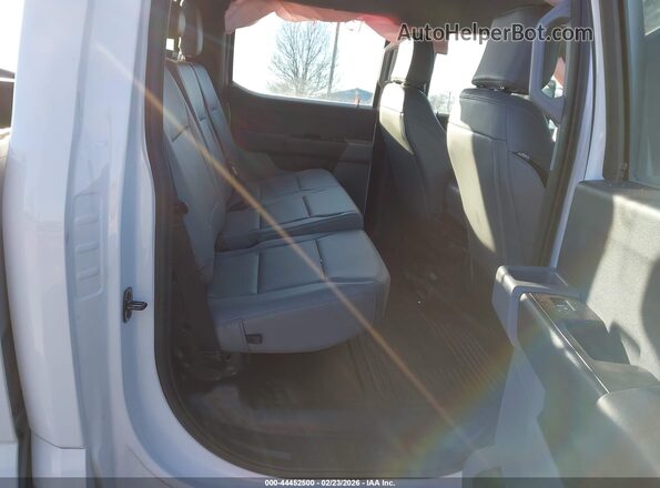 1FT7W2BT3SEC37202 2025 FORD F-250 White Vista de la etiqueta del VIN