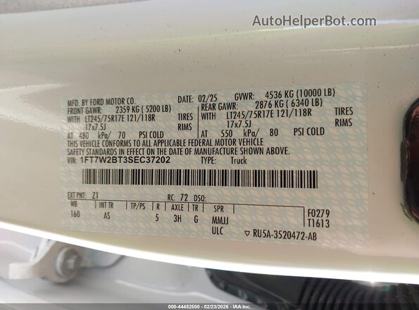 1FT7W2BT3SEC37202 2025 FORD F-250 White Vista del compartimento del motor