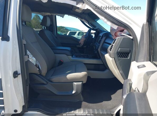 1FT7X2AT8NED45317 2022 FORD F-250 White Widok wnętrza z przodu