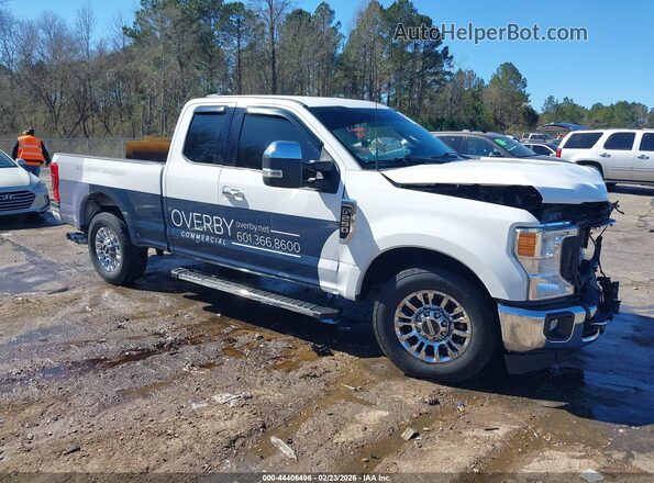 1FT7X2AT8NED45317 2022 FORD F-250 White Przód prawy
