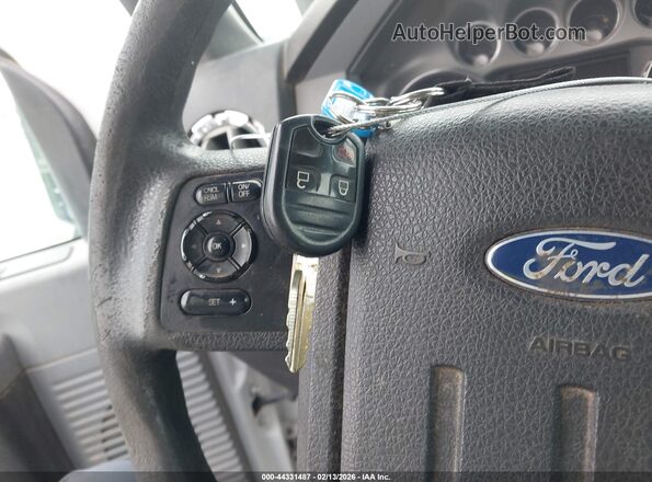 1FT7X2B65GEA65317 2016 FORD F-250 Белый Вид сзади