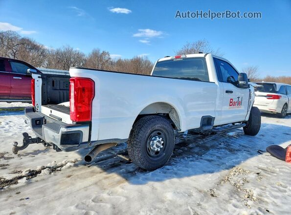 1FTBF2AA6PED43483 2023 FORD F250 Белый Задняя правая четверть