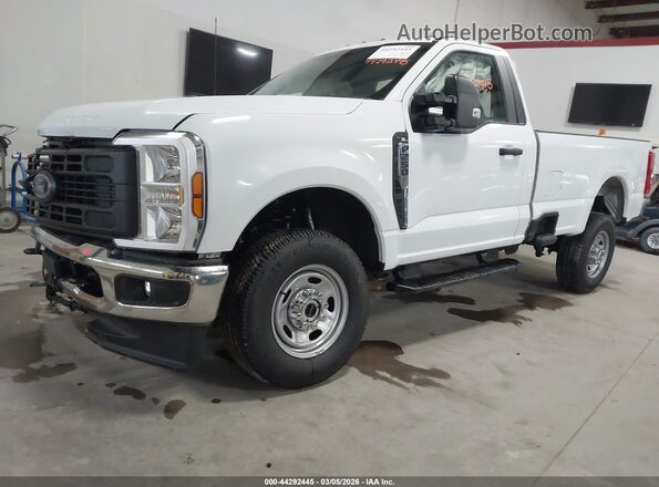 1FTBF2BA0SEE01336 2025 FORD F-250 White Przód lewy