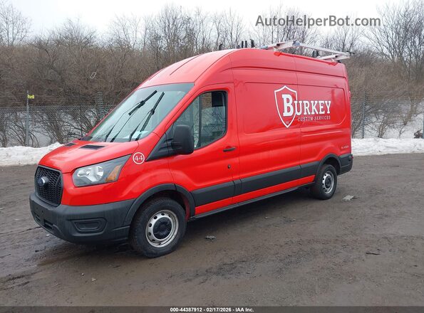 1FTBR1XG0RKB45824 2024 FORD TRANSIT-250 Красный Передняя левая четверть
