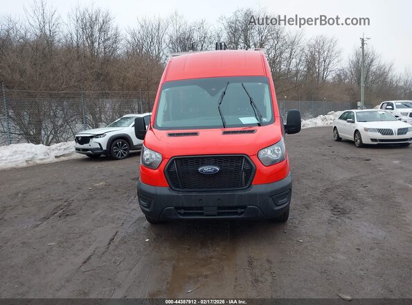 1FTBR1XG0RKB45824 2024 FORD TRANSIT-250 Красный Вид задней части салона