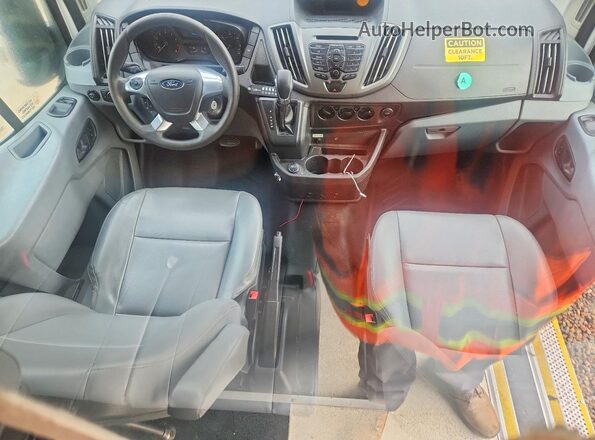 1FTBW3XM3JKA48194 2018 FORD TRANSIT White Widok deski rozdzielczej