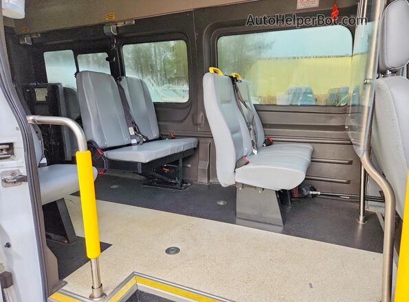 1FTBW3XM3JKA48194 2018 FORD TRANSIT White Widok wnętrza z tyłu