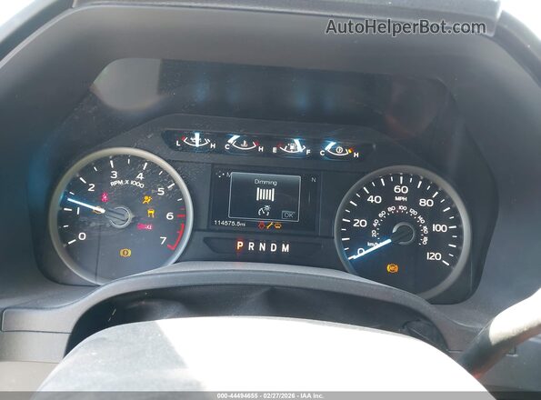 1FTEW1CP0KKF31970 2019 FORD F150 White Vista de los asientos traseros