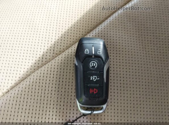 1FTEW1EF9HFC32130 2017 FORD F150 Черный Вид панели приборов