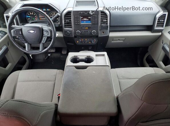 1FTEX1CF9HKD84657 2017 FORD F150 Зеленый Вид панели приборов