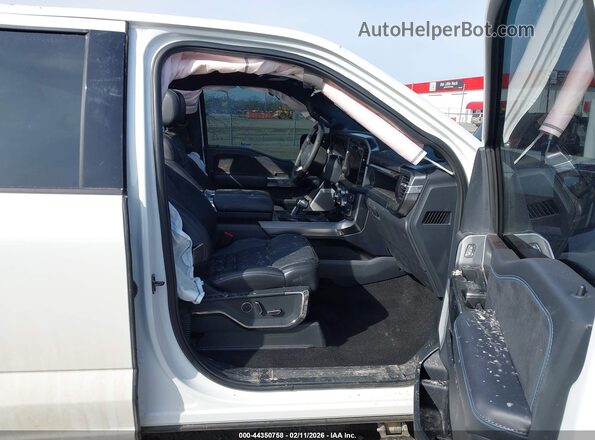 1FTFW7LD7SFB48825 2025 FORD F150 White Widok wnętrza z przodu