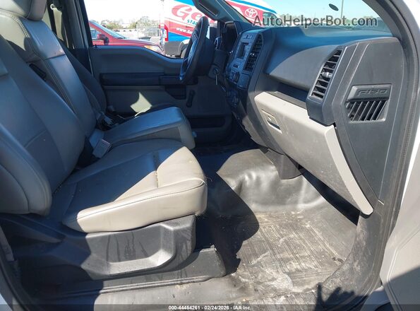 1FTMF1CB9KKD22758 2019 FORD F150 White Սալոնի դիմացի տեսք
