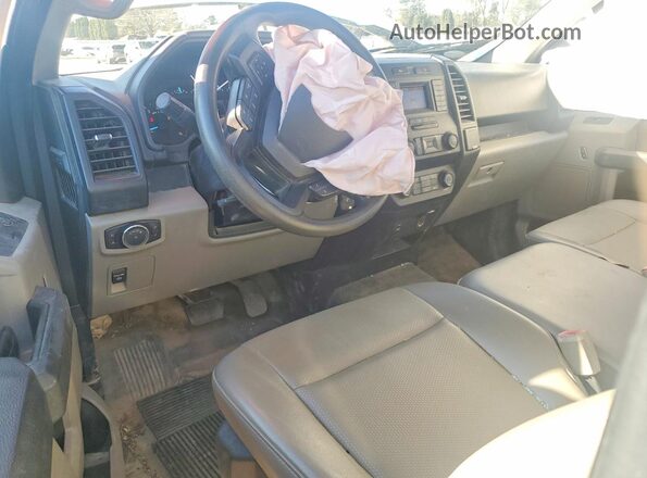 1FTMF1CBXKKE44173 2019 FORD F150 Белый Вид панели приборов