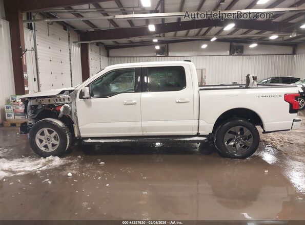 1FTVW1EV7PWG60686 2023 FORD F-150 LIGHTNING Белый Панорамный вид салона 360°
