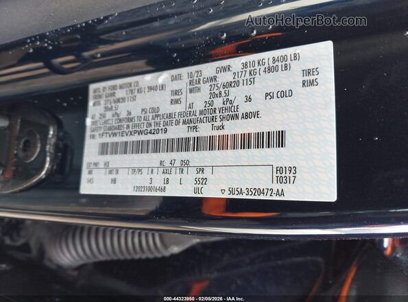 1FTVW1EVXPWG42019 2023 FORD F-150 LIGHTNING Синий Вид подкапотного пространства