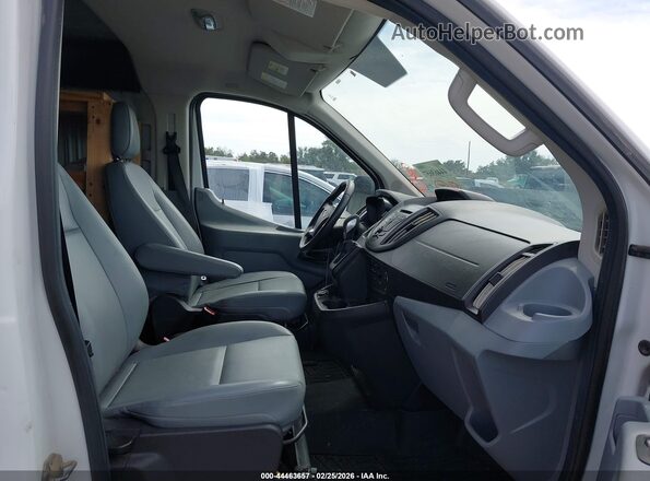 1FTYE1YM7HKA49441 2017 FORD TRANSIT-150 White Widok wnętrza z przodu