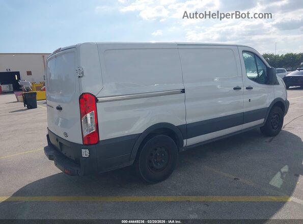 1FTYE1YM8HKA38769 2017 FORD TRANSIT-150 Белый Задняя правая четверть