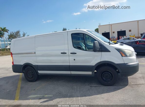 1FTYE1YM8HKA38769 2017 FORD TRANSIT-150 Белый Вид задней части салона
