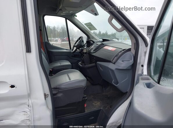 1FTYE2CM7KKB40956 2019 FORD TRANSIT-150 Белый Вид салона спереди