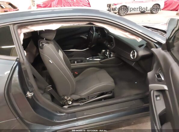 1G1FF1R79P0100745 2023 CHEVROLET CAMARO Серый Вид салона спереди